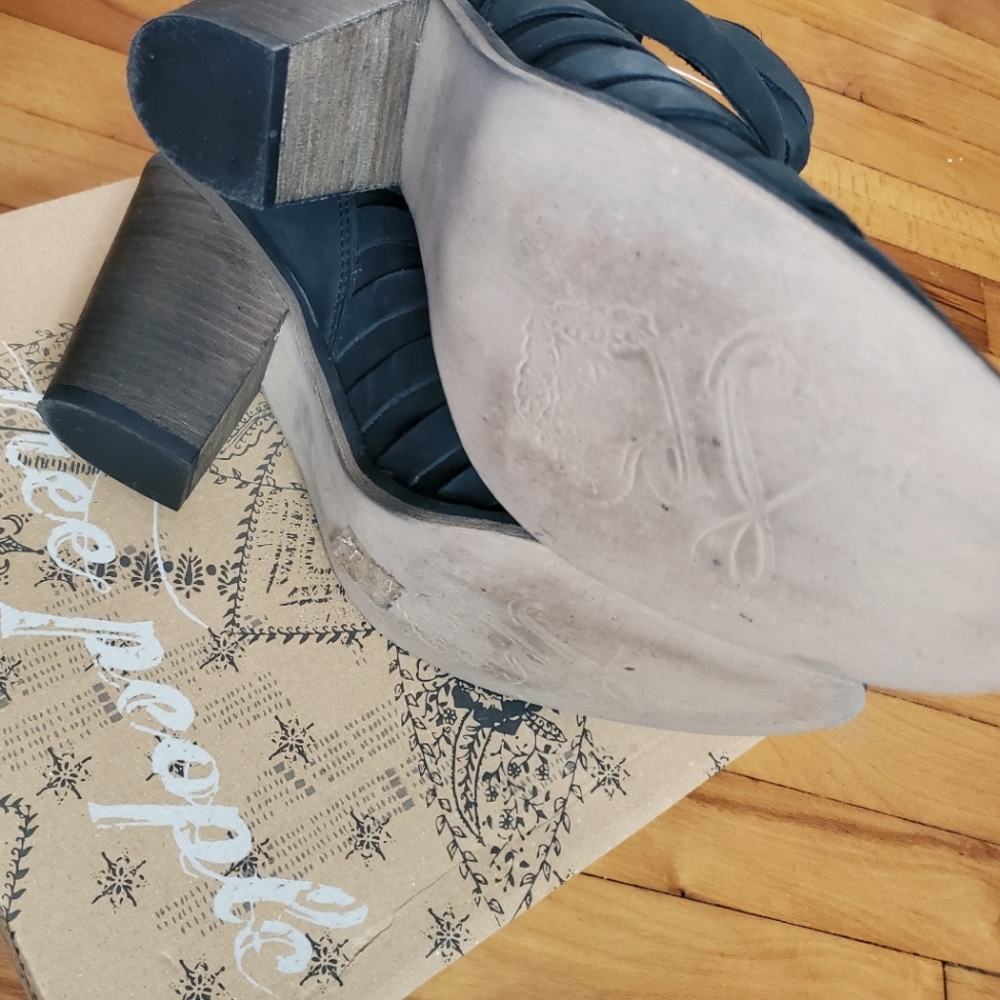 Free People Hybrid Boot with 3.5" Block Heel, EU 40 - Picture 8 of 14